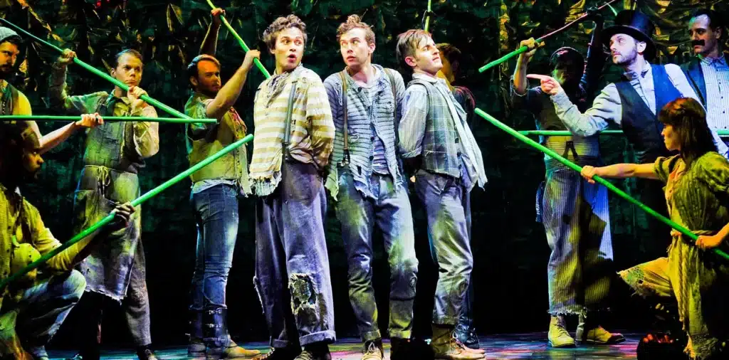 Photo cred: https://www.centertheatregroup.org/tickets/ahmanson-theatre/2013-14/peter-and-the-starcatcher/